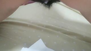 【69堂免费视频】良家小少妇被大哥调教的真心不错，温柔的舔弄大鸡巴给狼友看，激情上位喂大哥吃奶子，无套爆草抽插内射中出