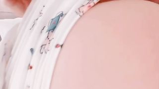 【69堂免费视频】小女友一睡醒就开始口交做爱