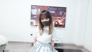 【69堂免费视频】性感JK老公在玩游戏都不放过他