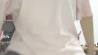 【69堂免费视频】短裙少女被带回宿舍碎花小内裤掰一边无套暴操干出白浆