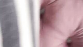 【69堂免费视频】女神极品女友，颜值界的扛把子，先爬下给细腻口交，无套后入，换了好多姿势，最后撸射在阴毛上真爽