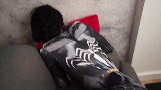 【69堂免费视频】穿着蜘蛛侠制服的骚妹子狠狠内射