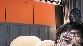 【69堂免费视频】床上的性感尤物无毛白虎逼风骚兔女郎发骚