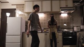 【69堂免费视频】上羽绫期待已久的女同性恋作品发布！_！_我爱了很久的最好的朋友阿雅开始在女同性恋性行业工作。_1