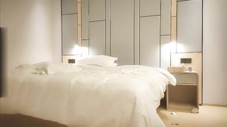 【69堂免费视频】酒店7000约2个湖南高端车模 极品外围女神