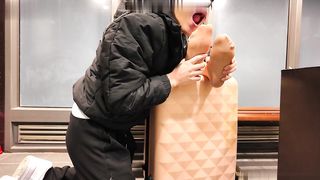 【69堂免费视频】女友穿着制服一下飞机就让我舔她的丝袜