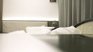 【69堂免费视频】约了个黑衣妹子啪啪_摸特写口交后入抽插大力猛操