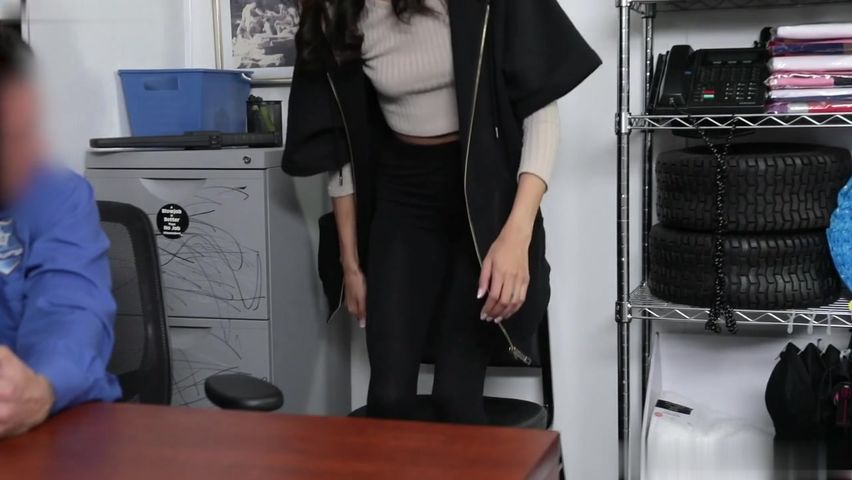 【69堂免费视频】编译大屁股辣妹喜欢粗暴的