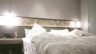 【69堂免费视频】漂亮短发小姐姐_舒服就喜欢爸爸干我_啊爸爸把我操上天去_身材高挑大长腿_穿上情趣连体黑丝被小哥操的骚叫连连