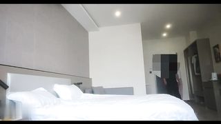 【69堂免费视频】长相像赵敏的18岁兼职学生妹逼紧水多温柔听话适合大神调教