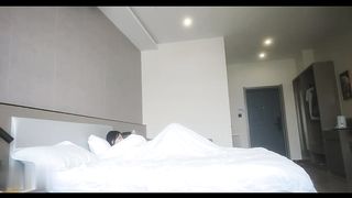 【69堂免费视频】长相像赵敏的18岁兼职学生妹逼紧水多温柔听话适合大神调教