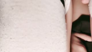 【69堂免费视频】伺候大哥的大鸡巴，深喉舔弄无套抽插，小骚逼特写超嫩，大鸡巴一插直喊好疼啊_00_00_00_00_23_27