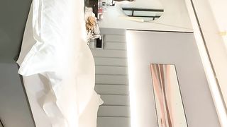 【69堂免费视频】兼职学生妹，深夜来访，小伙掐着脖子爆操，超清AI画质增强！