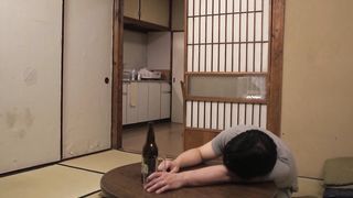 【69堂免费视频】沉迷于与公公的大汗淋漓的性爱3