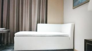 【69堂免费视频】红内裤战神约战小萝莉，甜美乖巧，观音坐莲，翘臀抽插，画质向老金看齐，高清源码录制