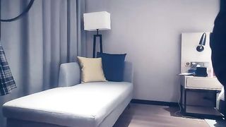 【69堂免费视频】一男三女淫乱大战 三女一起上边口交边模奶