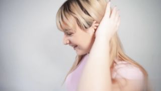 【69堂免费视频】没关房门的后果被豪乳表姐操了