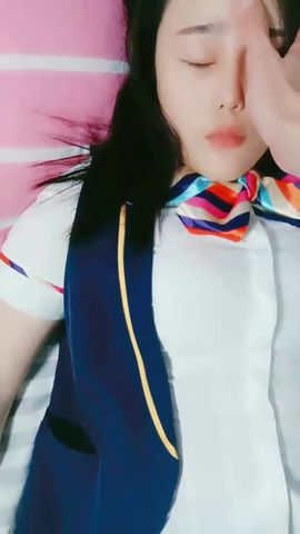 【69堂免费视频】【剧情演绎】相亲妹子灌醉带回去随意玩弄，解开衬衣露大白美乳漂亮妹子，小JJ老哥抬腿抽插，中途妹子醒来你在干什么