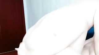 【69堂免费视频】【剧情演绎】红唇黑丝少妇足疗按摩勾搭男技师，撕开黑丝扣逼，让技师帮忙揉奶口交按摩床上后入猛操