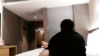 【69堂免费视频】太难得了，真人和照片一样漂亮的甜美丰满妹子，齐逼连衣短裙流鼻血