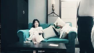 【69堂免费视频】操完加钟小天来操，沙发上掰穴无套抽插，上位骑坐大力猛操