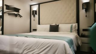 【69堂午夜视频】魔都极品小少妇，骚浪淫贱世所罕见，连干两炮过足瘾，娇喘动听声震天