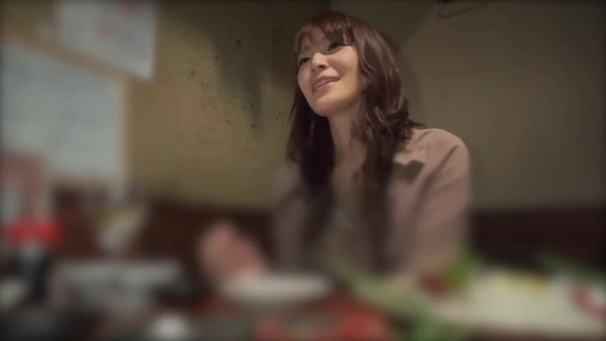 【69堂午夜视频】两个充满色情内容的超级母狗，比如操、潮吹、舔和射精！1