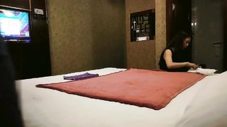 【69堂午夜视频】养生按摩会所苗条美腿技师一条龙销魂服务全身游走毒龙顶肛爽死人二指禅使劲抠她激情口爆