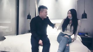 【69堂午夜视频】大圈外围，明星脸，配上一对大胸，黑森林超浓郁，人气瞬时登顶，花式暴插各种视角