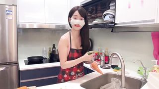 【69堂午夜视频】清华大学外文系臀后健身教练_邀请儿子同学来家吃饭故意勾引大鸡巴体育生