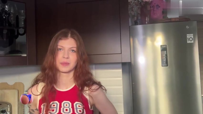 【69堂午夜视频】我拼命工作就是为了和继父做爱穿着情趣装犒劳父亲的大鸡巴操我操的才更卖力