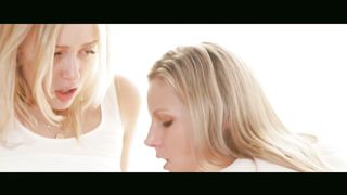 【69堂午夜视频】这样的生活好性福啊，熟睡后漂亮女友和闺蜜一起舔吸肉棒，大长腿缠绕销魂挡不住疯狂插入总爱射的爽