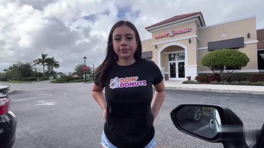 【69堂午夜视频】骚逼女友放学后就开始用骚穴来给我工作了我只好内射骚逼以作为报酬