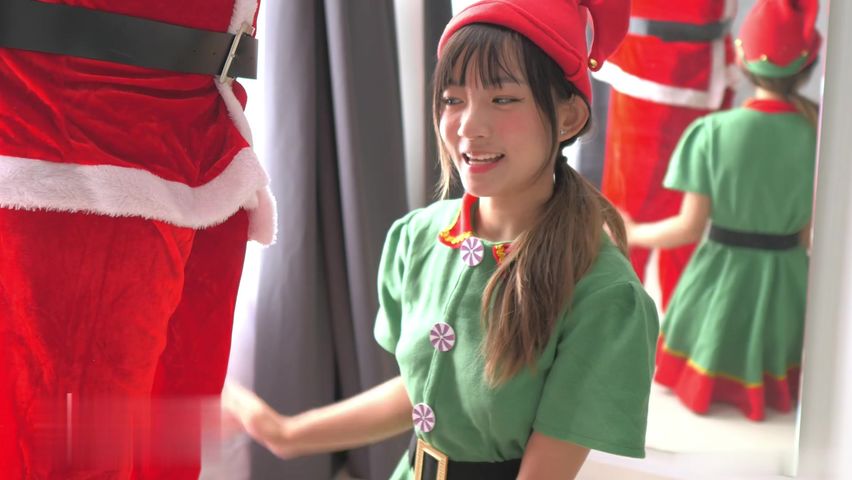 【69堂午夜视频】圣诞体验装的女友被轮奸