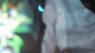 【69堂午夜视频】发生酒吧已婚妇女NTR 说着“这是给你的1