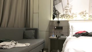 【69堂午夜视频】舌吻蹲着口交互摸骑乘后入抽插猛操