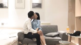 【69堂午夜视频】酒店真实偷拍极品学妹兼职尤物小骚货腼腆羞涩男爵喜欢极了忘情狂吻口交骑乘猛操