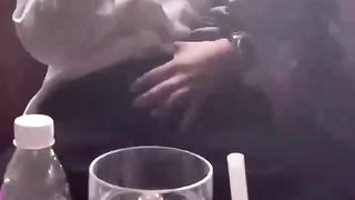 【69堂午夜视频】两小仙女在餐桌上抢着摸男人鸡巴_当众掏出鸡巴撸管_正所谓旱的旱死_涝的涝死