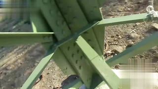 【69堂午夜视频】黑料吃瓜-欧美大屌博主街头搭讪系列钞能力拿下身材极品且酷似赛琳娜女星的学生妹直接信号塔下开干