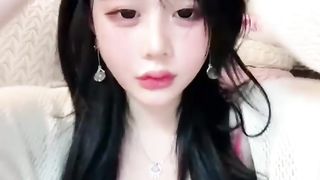 【69堂午夜视频】黑料吃瓜-极品学妹纯爱猪猪侠呆萌反差感十足激情自慰道具狂插一对纯天然美乳真诱人