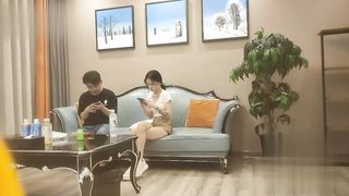 【69堂午夜视频】黑料吃瓜-高端的外围才配得上高端的价位探花偷拍04年的嫩妹较小的体型干一半套了掉了给小姐姐吓跳了