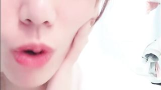 【69堂午夜视频】黑料吃瓜-高颜大奶小少妇直播玩弄大肉棒身材纤细美乳饱满无套插穴水漫金山全程火辣高能