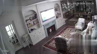 【69堂午夜视频】黑料吃瓜-黑客破解家庭摄像头越南一对放肆的夫妻在客厅当着儿子的面就是干一点也不避讳偷拍视频流出