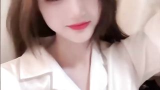 【69堂午夜视频】黑料吃瓜-福州最强推特巨乳反差婊网红录制的视频被泄密颜值高玩得骚撅起屁股自动操按着两个奶子疯狂输出