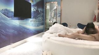 【69堂午夜视频】3000高价外围小姐姐，颜值女神，美乳翘臀大长腿，超清画质偷拍劲爆刺激