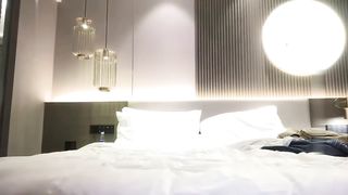 【69堂午夜视频】粉色外套纹身萌妹子啪啪，上位骑乘后入大力抽插猛操呻吟娇喘