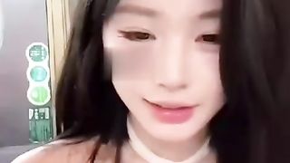 【69堂午夜视频】黑料吃瓜-抖音376W粉丝博主_陈佳琪_直播被猫咪脱衣漏奶_粉嫩乳贴及白嫩乳房真是超养眼