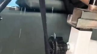 【69堂午夜视频】黑料吃瓜_动感单车自慰喷水神器，单身姐妹骑到高潮爽翻，谁还稀罕男人