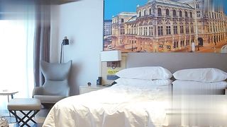 【69堂午夜视频】黑料吃瓜_长相身材牛逼到爆_富哥一来就推倒_高颜值气质眼镜学生妹酒店脱光等着富哥来宠幸_录像被富哥分享曝出