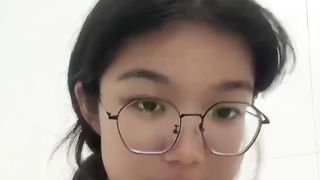 【69堂午夜视频】黑料吃瓜_陕西榆林横山中学高三眼镜妹_林子苒_自拍私密小视频泄密曝光眼镜妹果骚